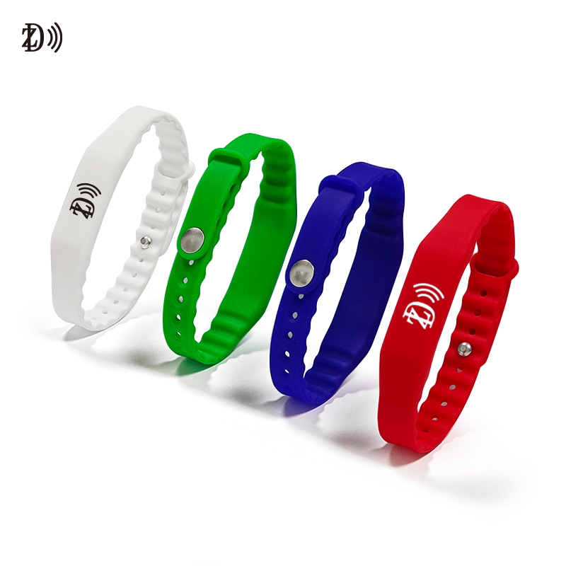 Silicone wirstband (11).jpg Silicone wirstband (11).jpg